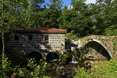 Köşklü Köyü Değirmen Taş Köprüsü